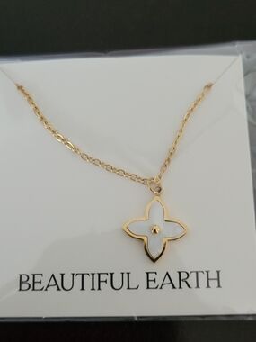 Gold-Tone White Flower Pendant Necklace